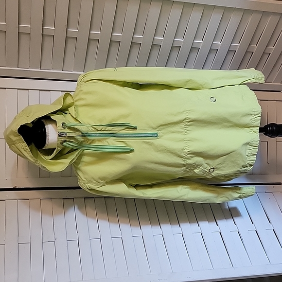 Columbia Jackets & Blazers - Columbia Ladies Green Slip On Windbreaker Half Zip Size Medium
